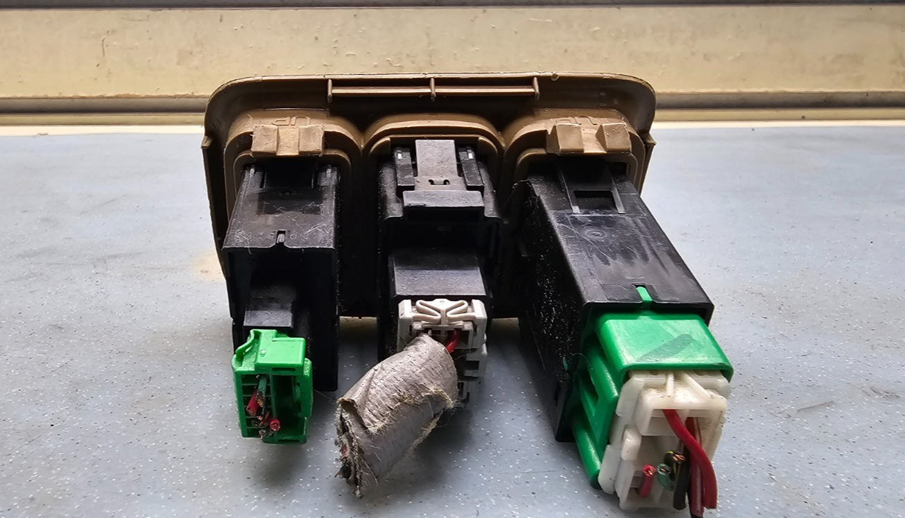 🔥03-08 Honda Pilot cruise control & light on/off switch trim TanOEM