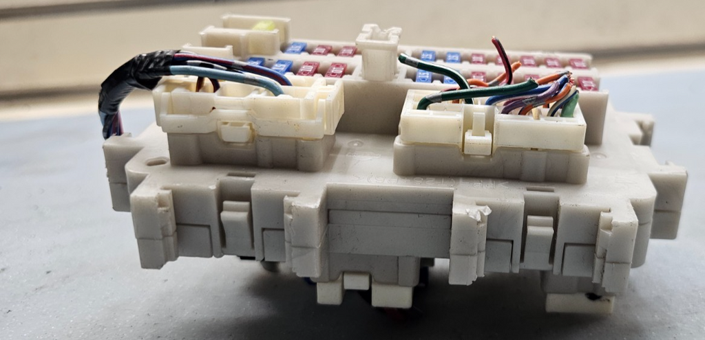 🔥04-11 Armada Titan Infiniti QX56 Interior Cabin Fuse Box Relay Junction BCM