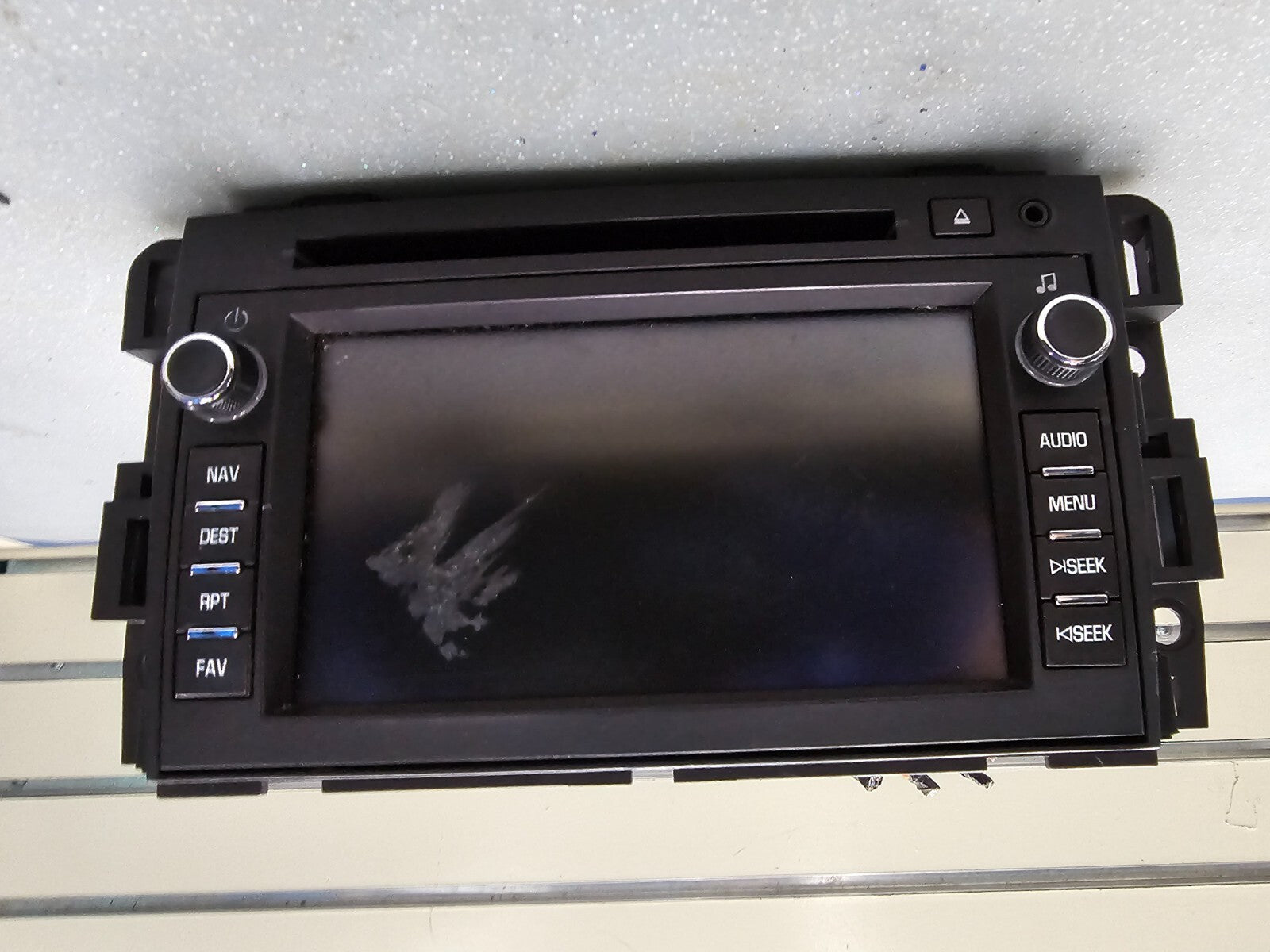 10-12 Enclave Traverse Radio AM/FM DVD CD Disc Player Navigation Display Screen