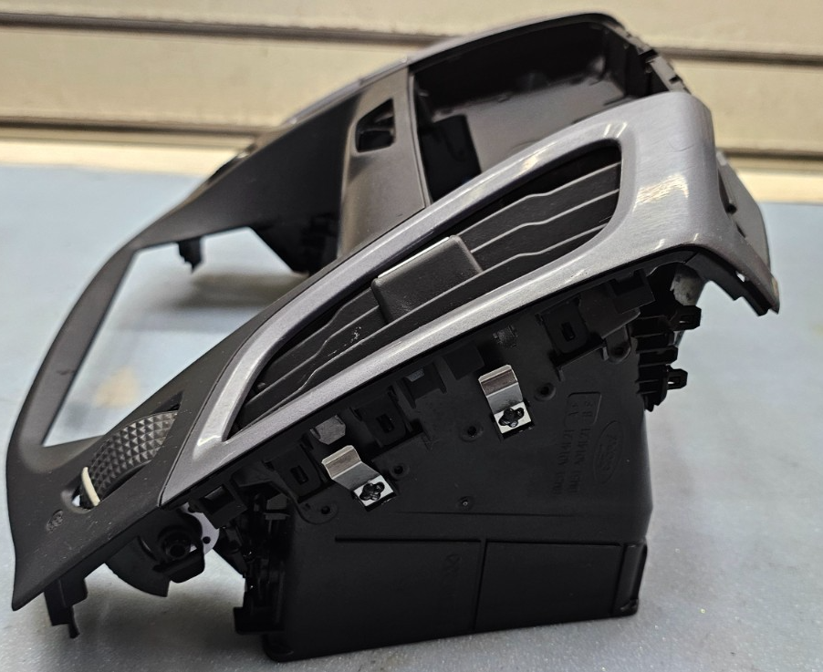 🔥12-14 FORD FOCUS CENTER DASH RADIO DISPLAY PANEL SURROUND BEZEL TRIM BLACK OEM