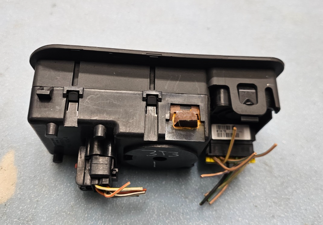 01-07 Caravan Town Country Headlight Fog Light Mirror Power Control Switch Black