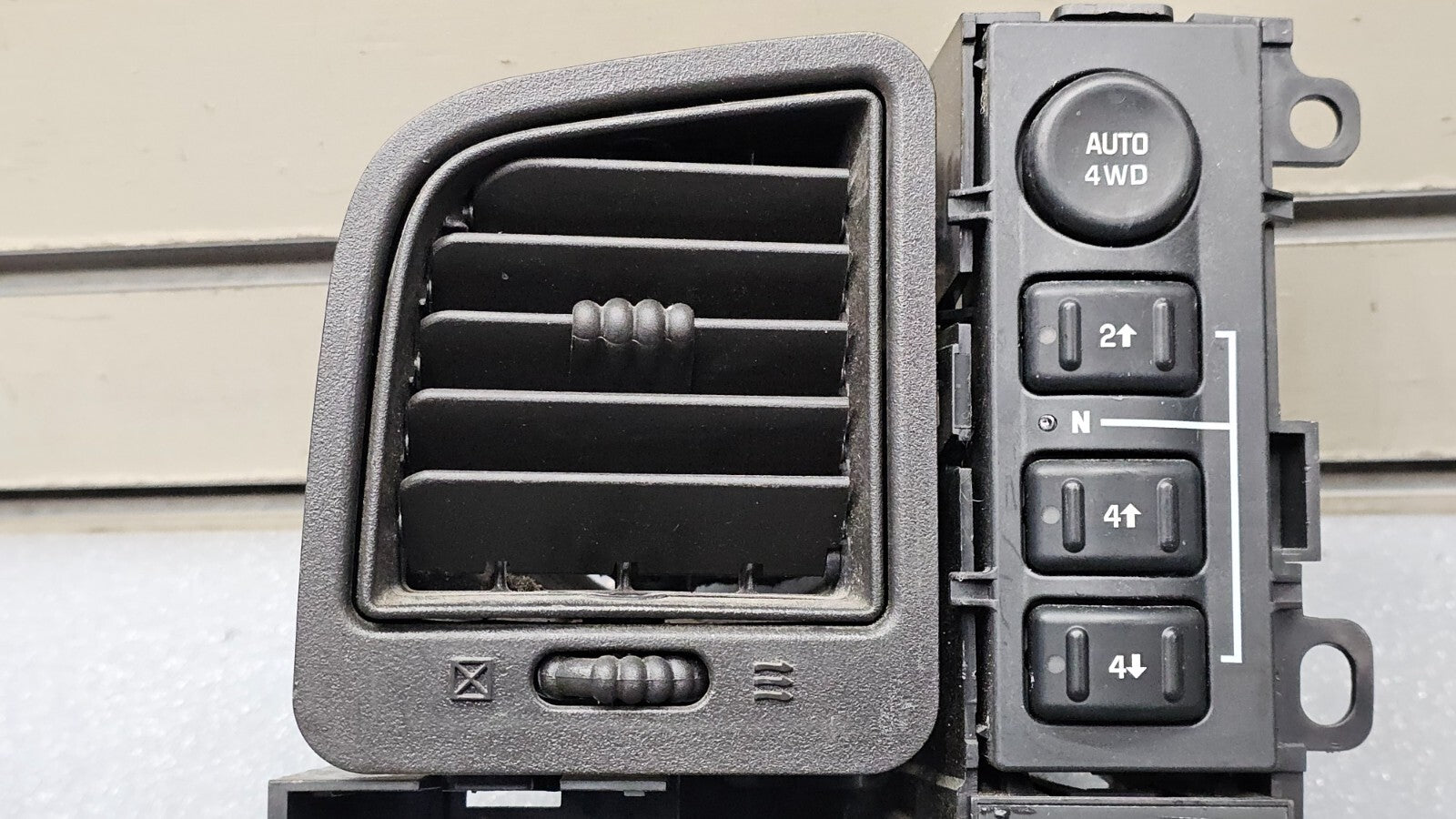 🔥99-06 Chevy Silverado Sierra Headlight Switch left Driver Air Vent Black HS19