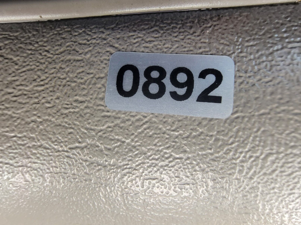 🔥95-99 Chevy GMC Silverado C/K DOOR PANEL Front Passenger Right Gray OEM D2