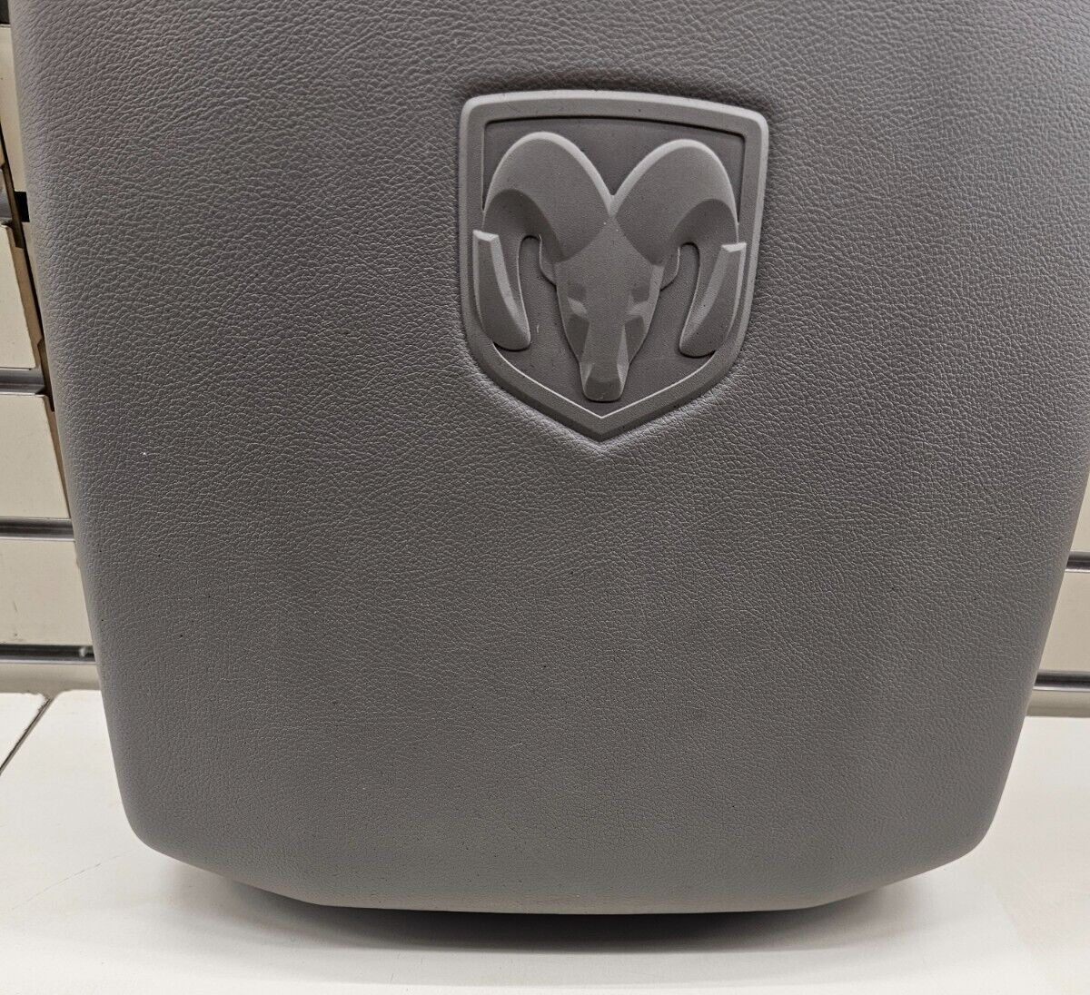 🔥09-12 Dodge RAM 1500 2500 Front Center Console Lid Armrest Leather Cover Gray