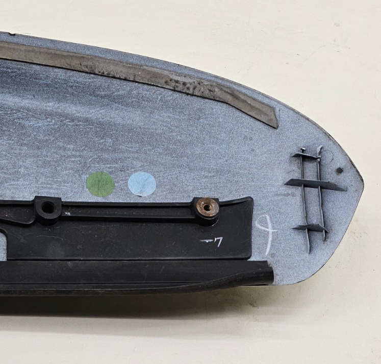 🔥2002-2009 Chevrolet Trailblazer Rear Hatch Spoiler Brake Light WHITE OEM SP2