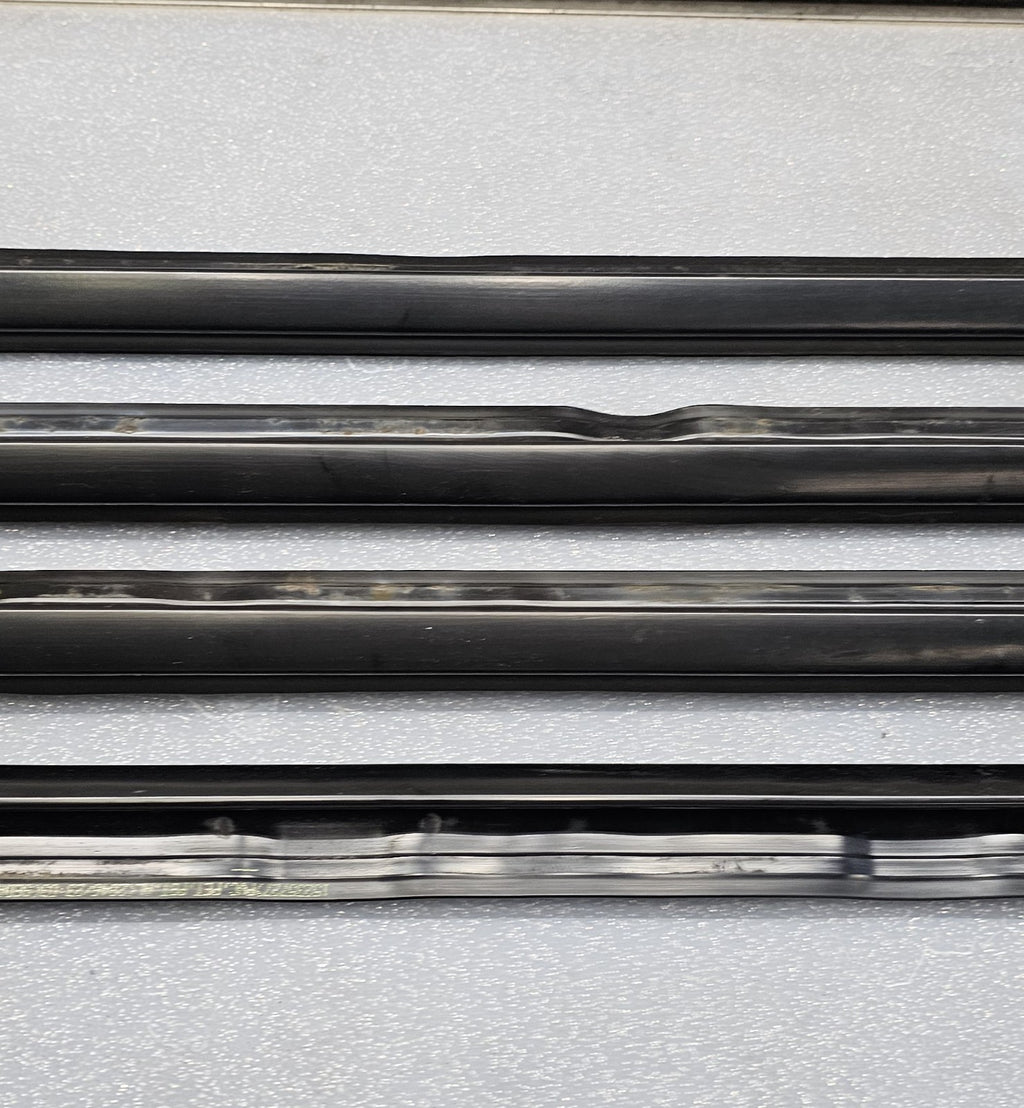 🔥03-07 SATURN ION 4-DOOR OUTSIDE WINDOW BELT TRIM MOLDINGS OEM GM