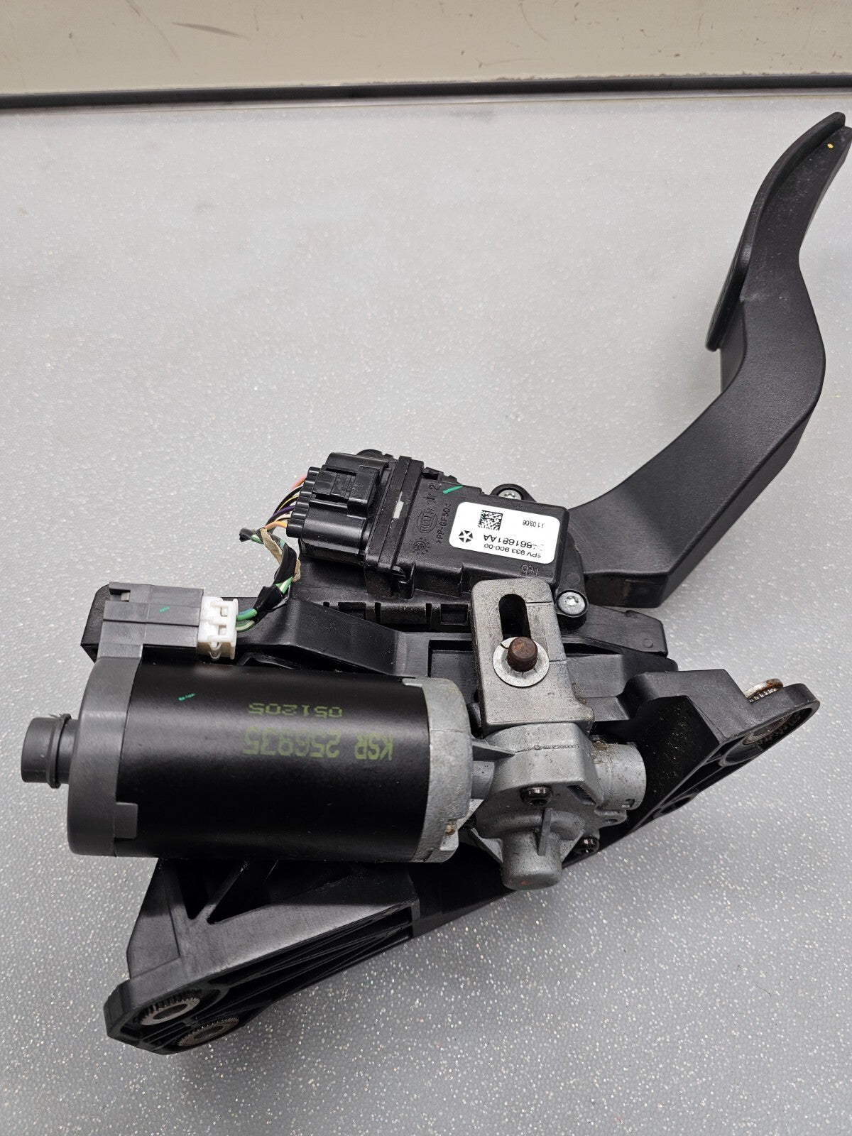 🔥2005-2006 CHRYSLER 300 DODGE MAGNUM CHARGER ACCELERATOR PEDAL Assembly OEM