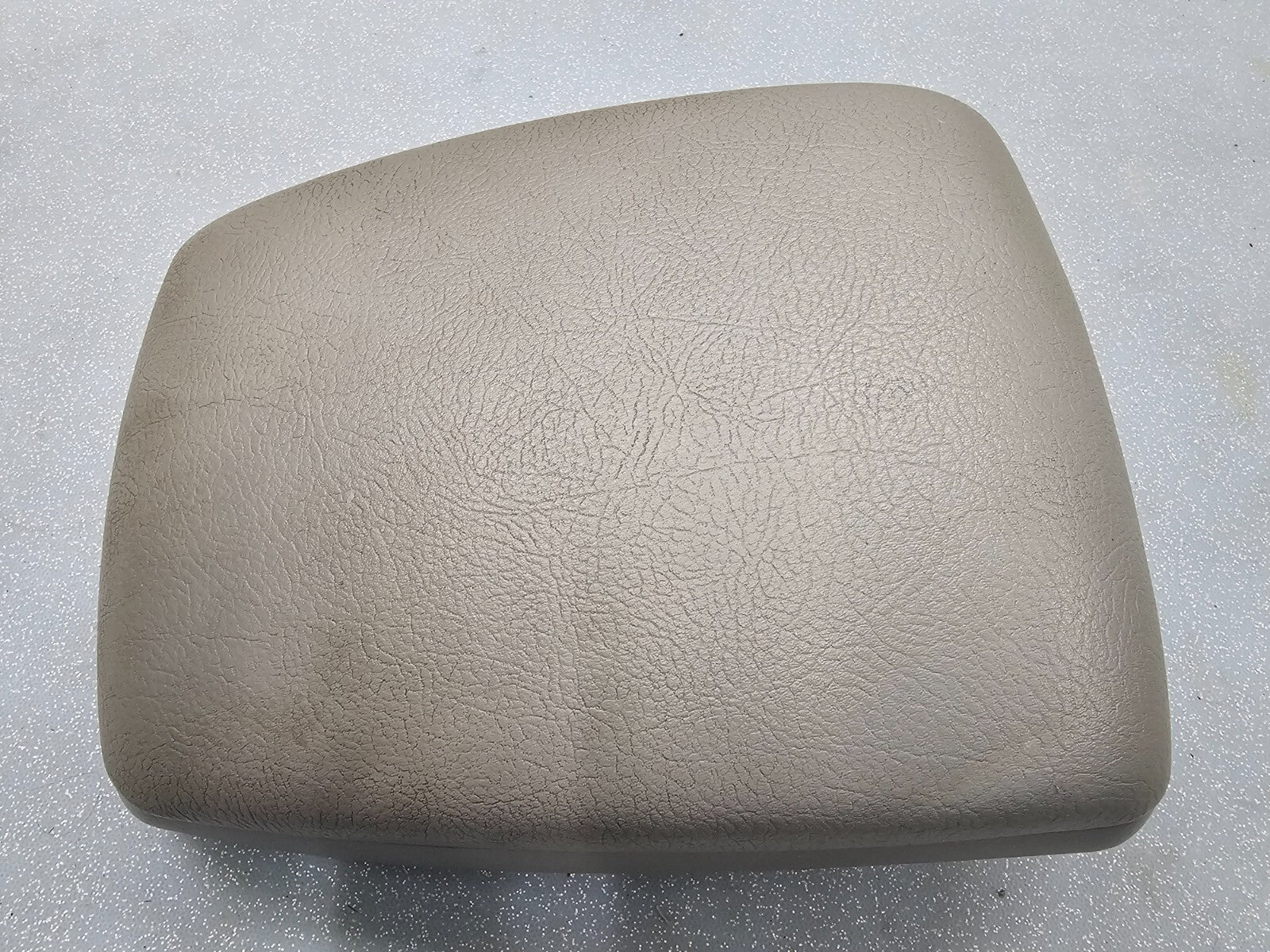 🔥04-09 Sorento Center Console Leather Armrest Lid Top Pad Storage Assembly Gray