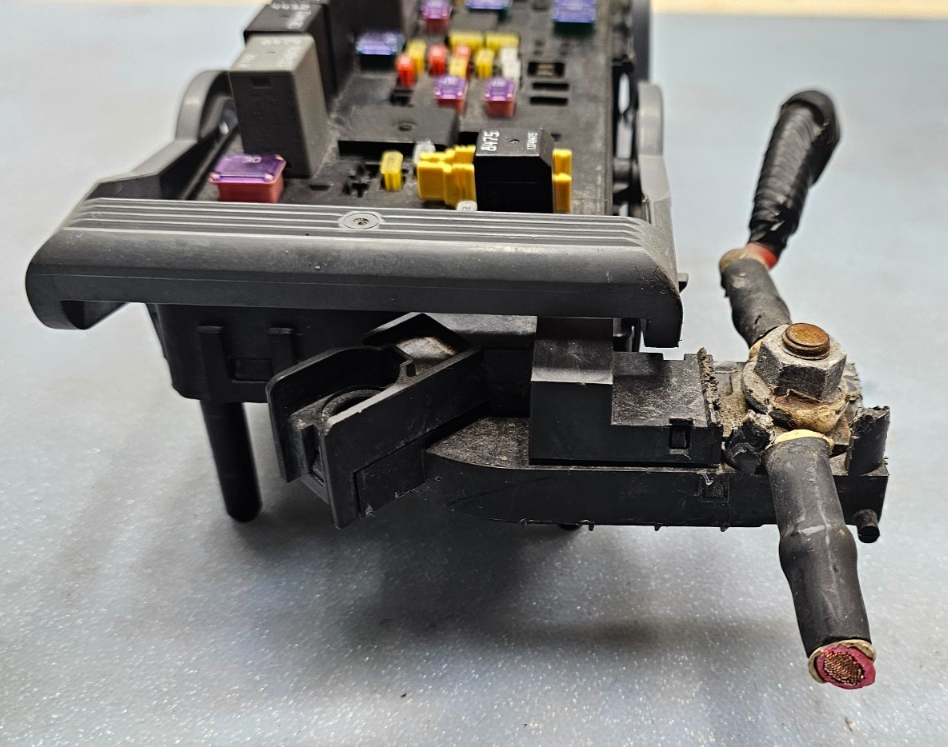 🔥2012-2020 Dodge Journey Fuse Box Relay Power Distribution Block OEM