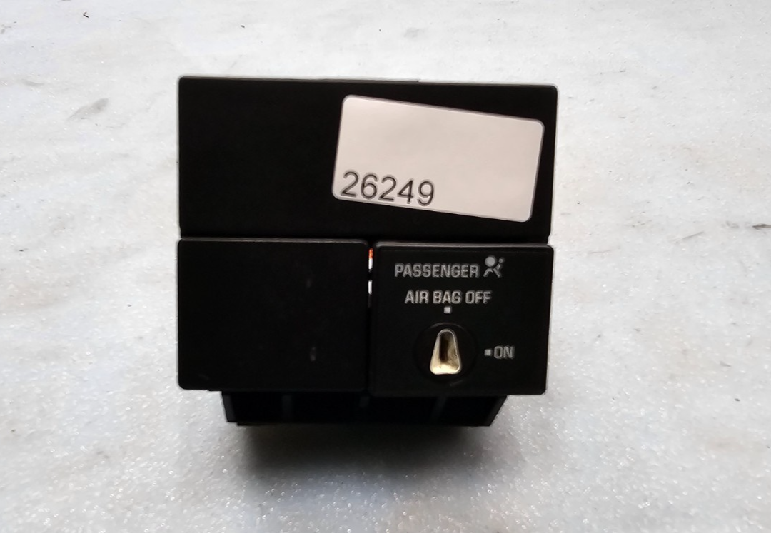 🔥99-07 Chevy/GMC SIERRA SILVERADO  AUXILIARY LAMP / PASSENGER DASH SWITCH BLACK