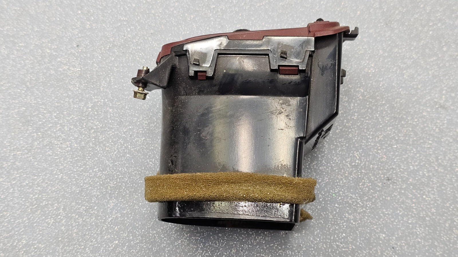 97-03 Ford F150 Expedition Center Dash Left Driver AC Air Vent Filter Heater Red