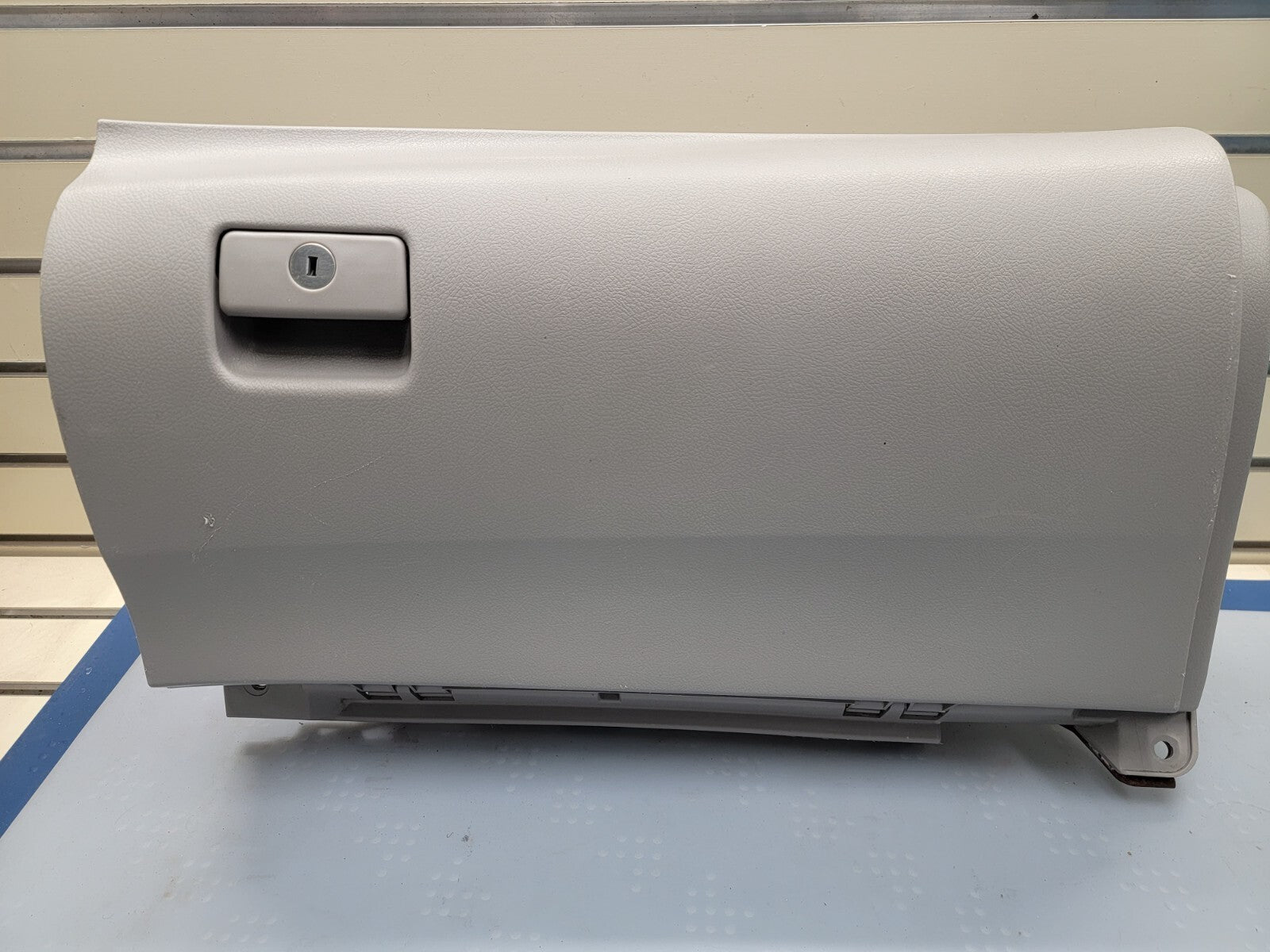 🔥2008-2013 Toyota HIGHLANDER Glove Box complete  LMTD/Hybrid gray