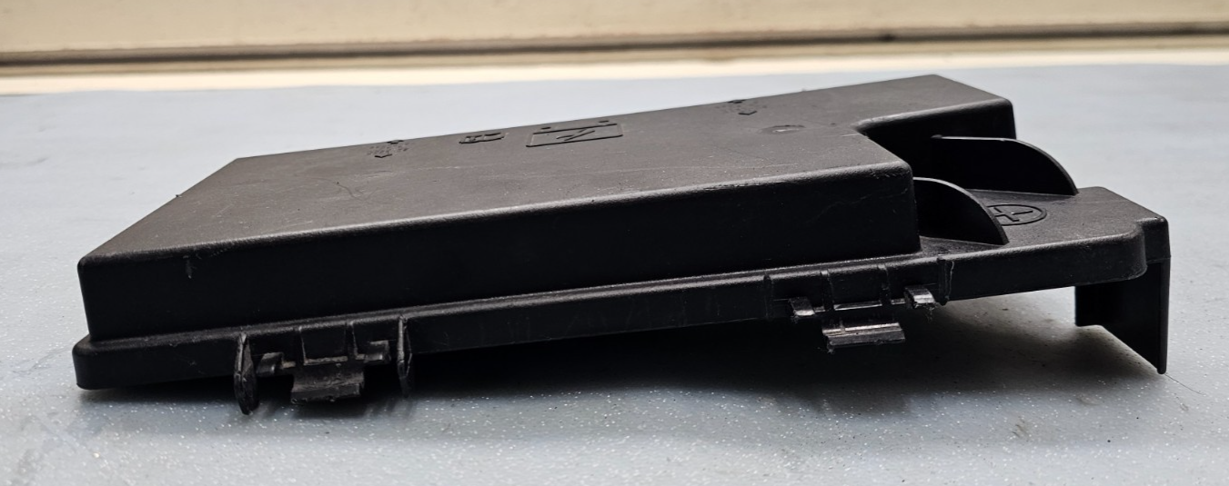 🔥11-14 Ram C/V Grand Caravan Fuse Relay Box Battery Cover Lid Junction Power 