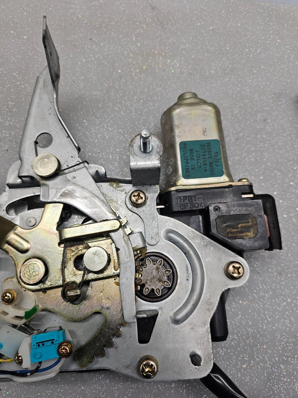 2004-2009 Nissan Quest Lift Gate Tail Gate Door Lock Latch Actuator Assembly OEM