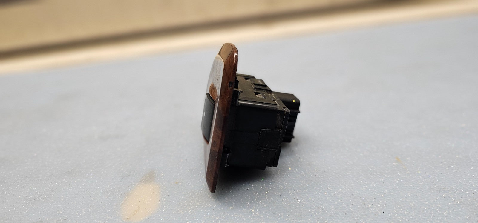 🔥07-08 Silverado Sierra Rear Right Passenger Power Window Switch Assembly Wood