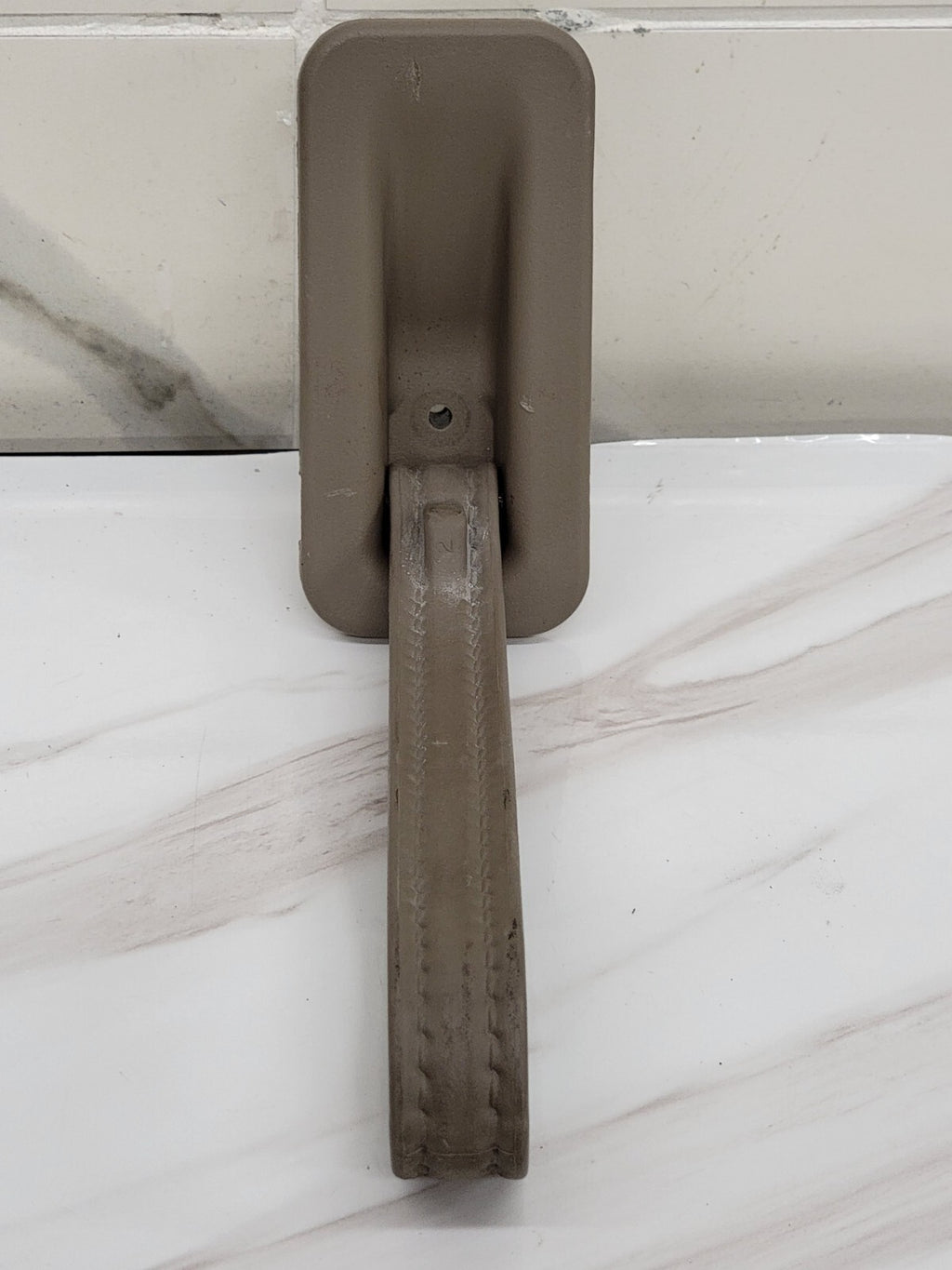 🔥99-06 chevrolet chevy trunk pull -  tan