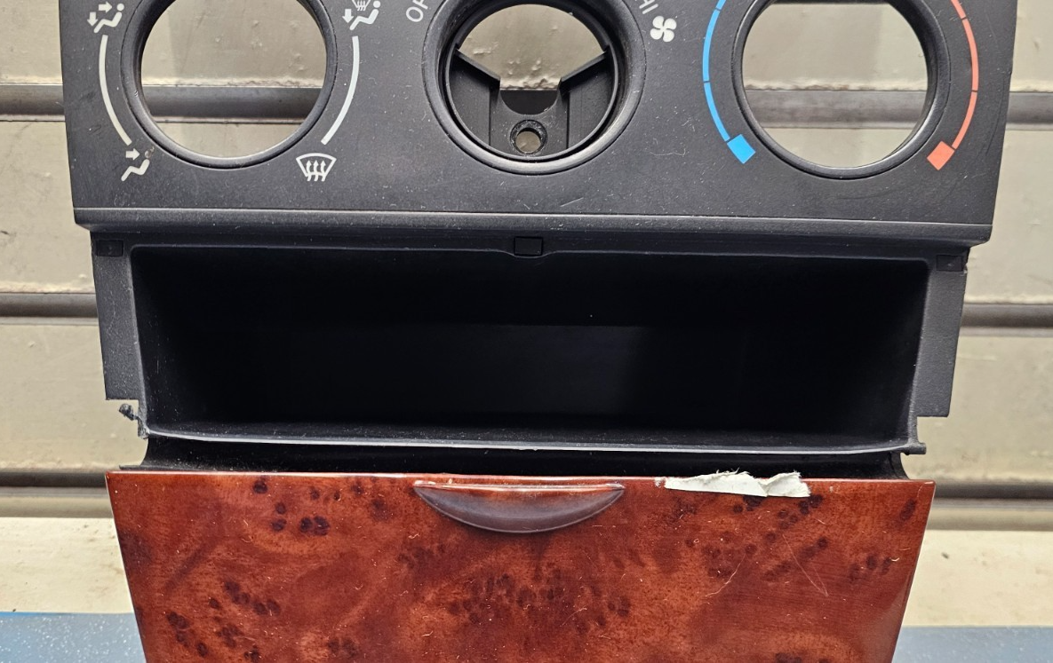🔥03-08 TOYOTA COROLLA CENTER DASH CLIMATE TEMPERATURE CONTROL PANEL BLACK/WOOD