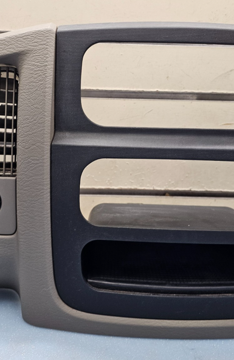 🔥02-05 Dodge RAM Dash RADIO Bezel Climate Trim Panel   Vents Storage BLACK B10