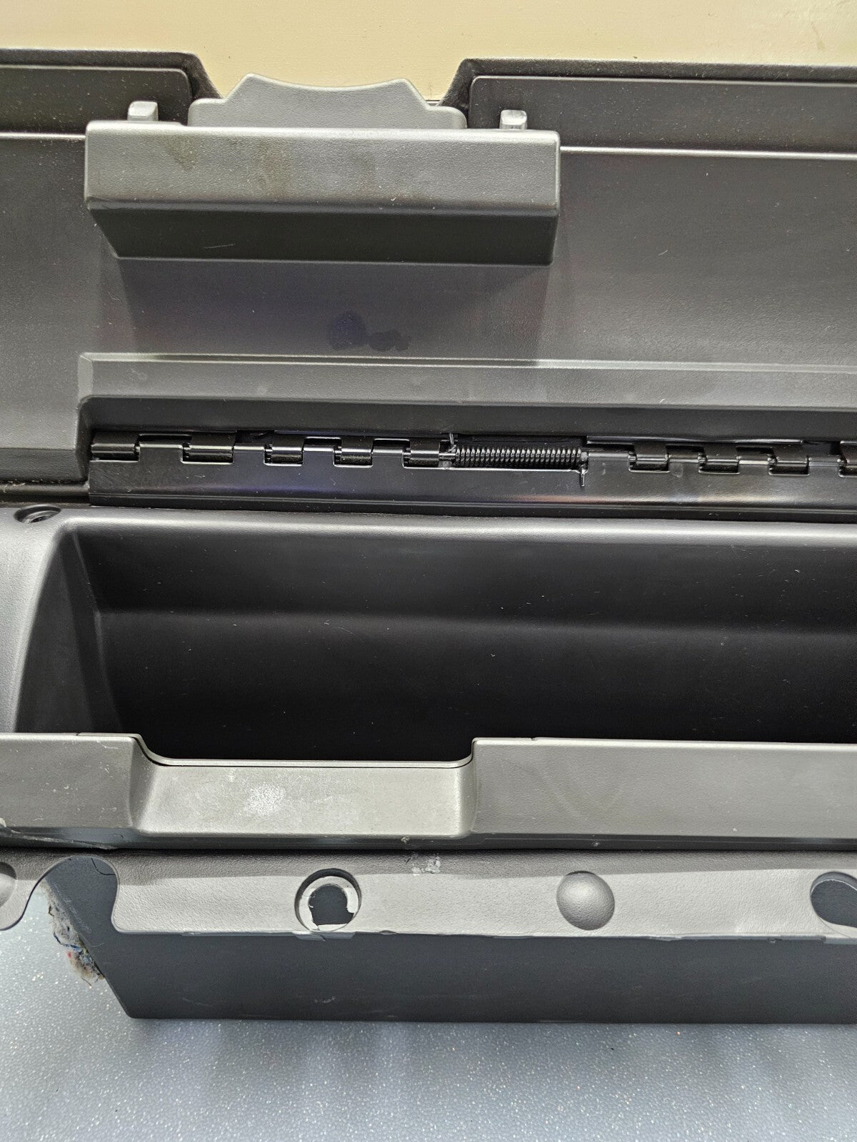 🔥05-12 Pathfinder 05-19 Frontier Upper Glove Box Compartment Assembly Black OEM