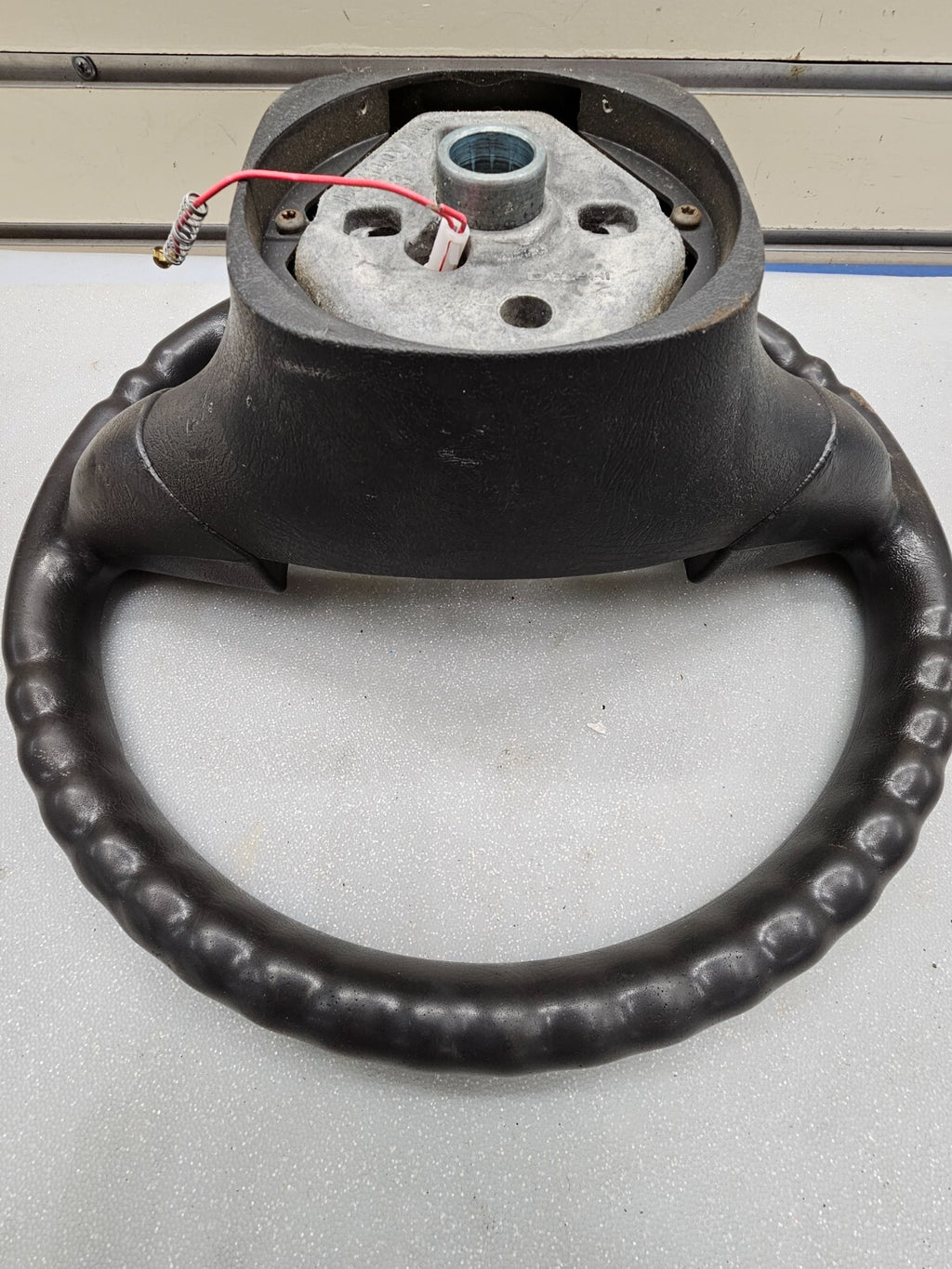 03-06 Chevrolet Tahoe Suburban Yukon Escalade Steering Wheel Column BLACK OEM