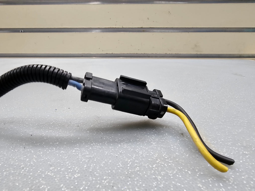 🔥2007-2012 Nissan Versa radiator fan male+female connector