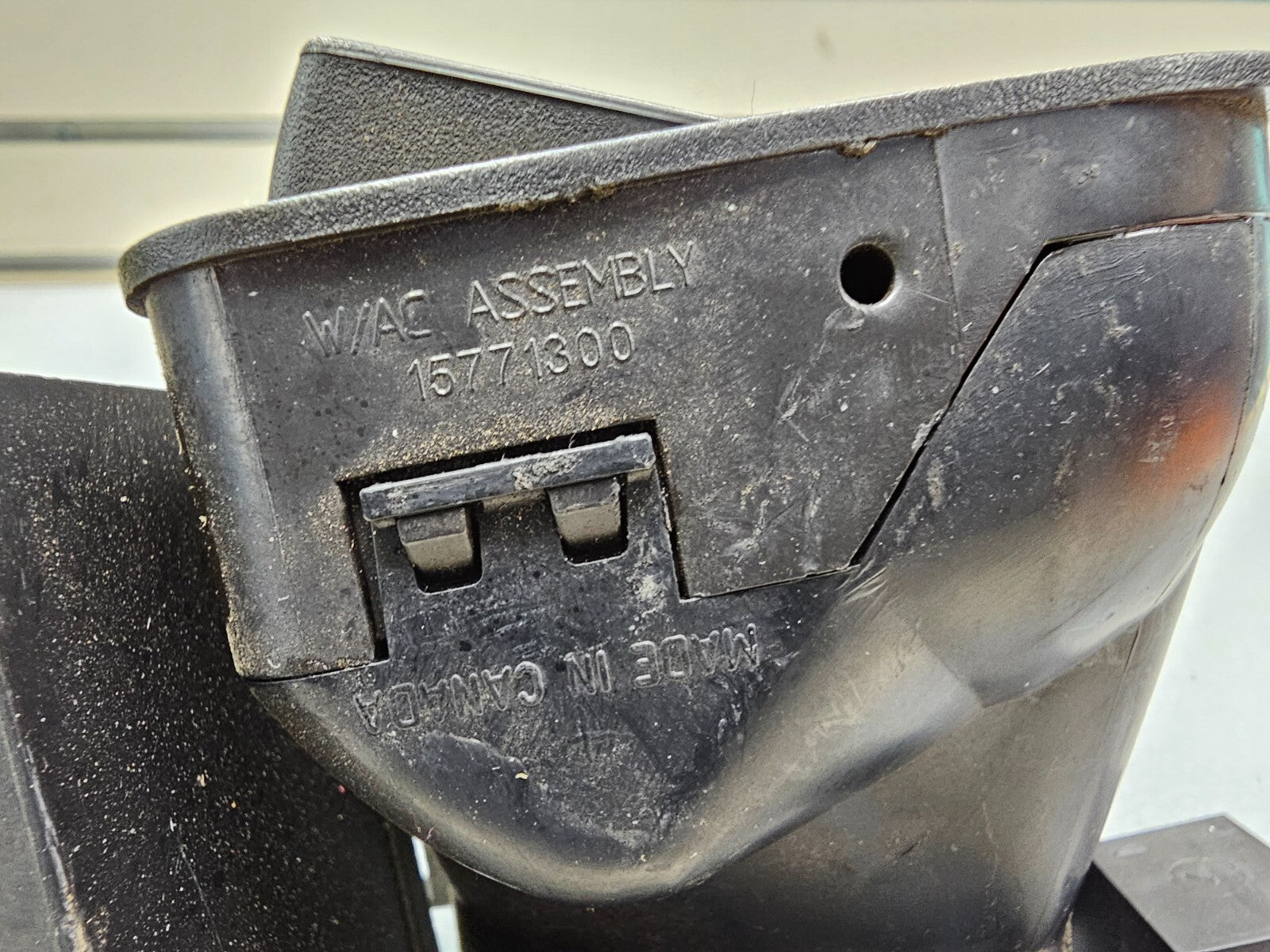 🔥99-06 Chevy Silverado Sierra Headlight Switch left Driver Air Vent black HS19