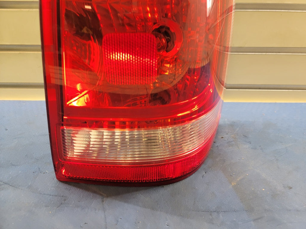 🔥08-12 Ford Escape right Hand passenger Side Rear Tail Light Lamp Genuine OEM