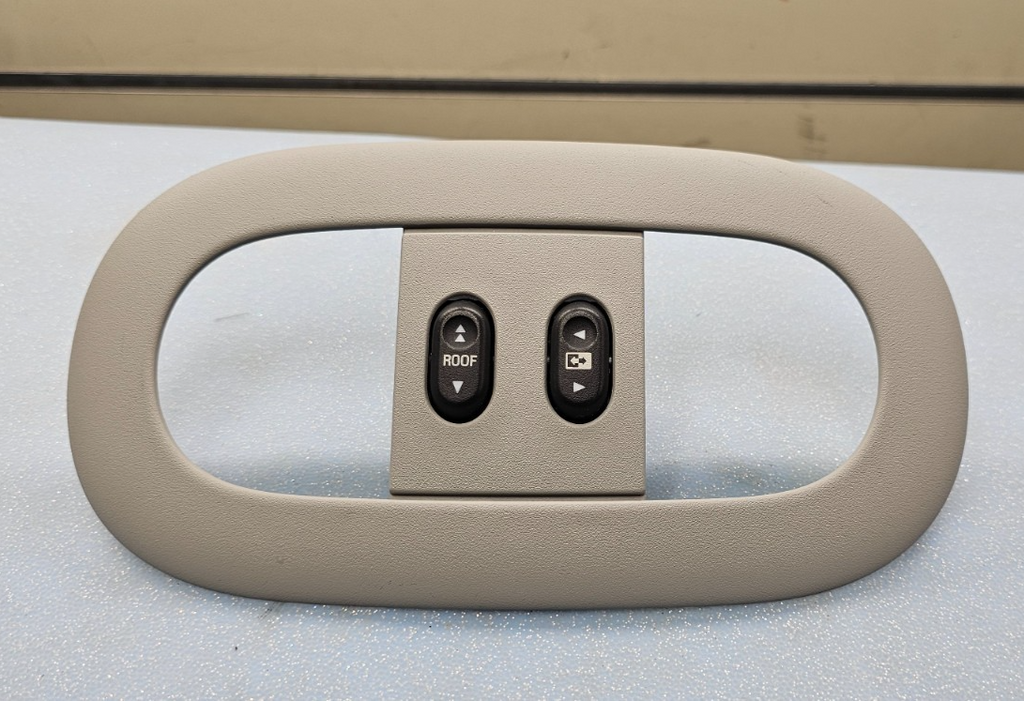 🔥04-08 Ford F150 Overhead Console Front Center Dome Light Sunroof Switch GRAY