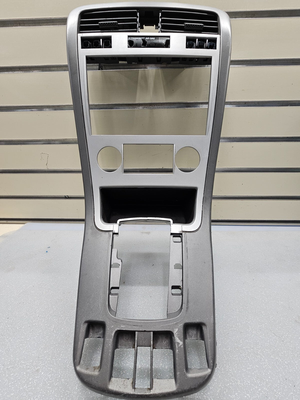 07-09 Equinox Center Dash AM FM Radio Climate Stereo Bezel Trim Panel SILVER B43