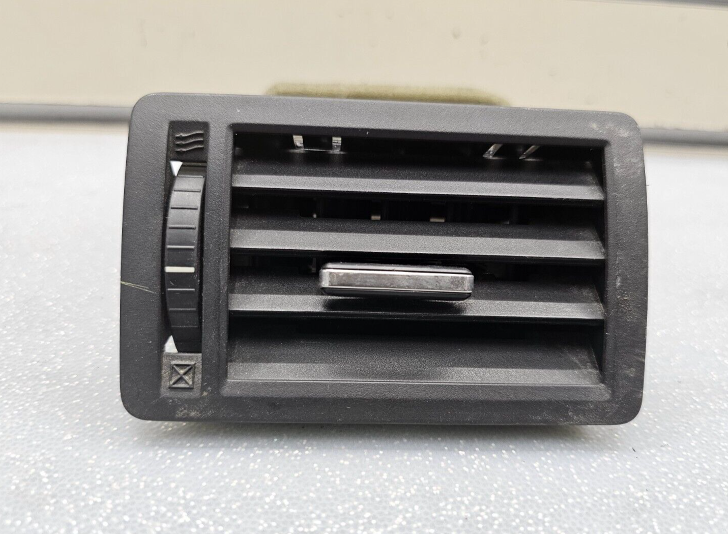 06-09 Fusion Milan Driver Center Dash Air Vent Heater Filter Conditioner Black