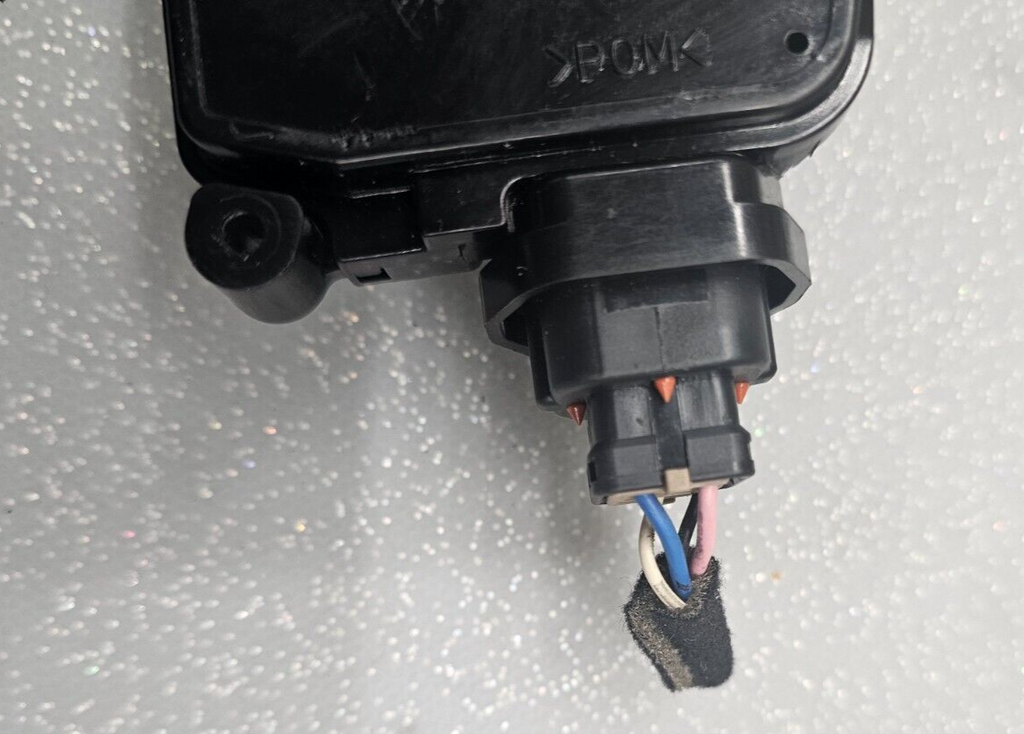 06-14 kia Sedona 07-08 Hyundai Entourage TAILGATE TRUNK HATCH LATCH ACTUATOR OEM