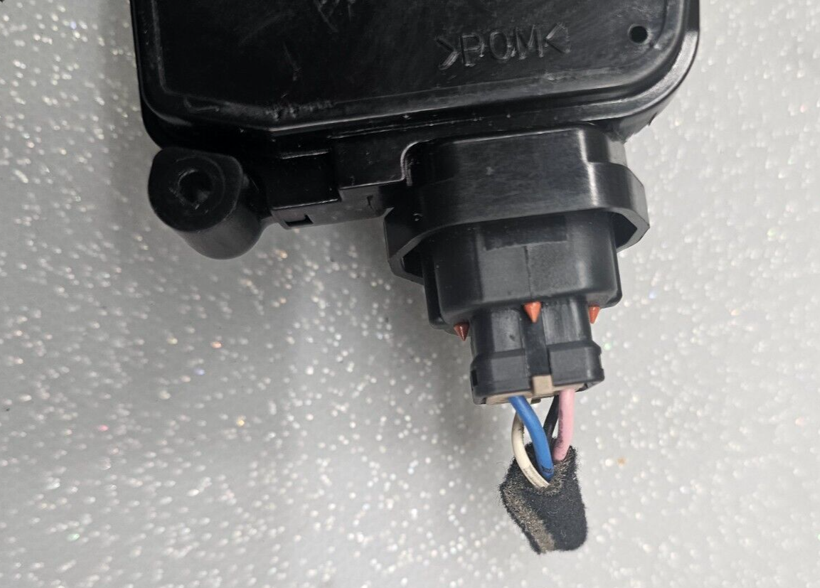 06-14 kia Sedona 07-08 Hyundai Entourage TAILGATE TRUNK HATCH LATCH ACTUATOR OEM