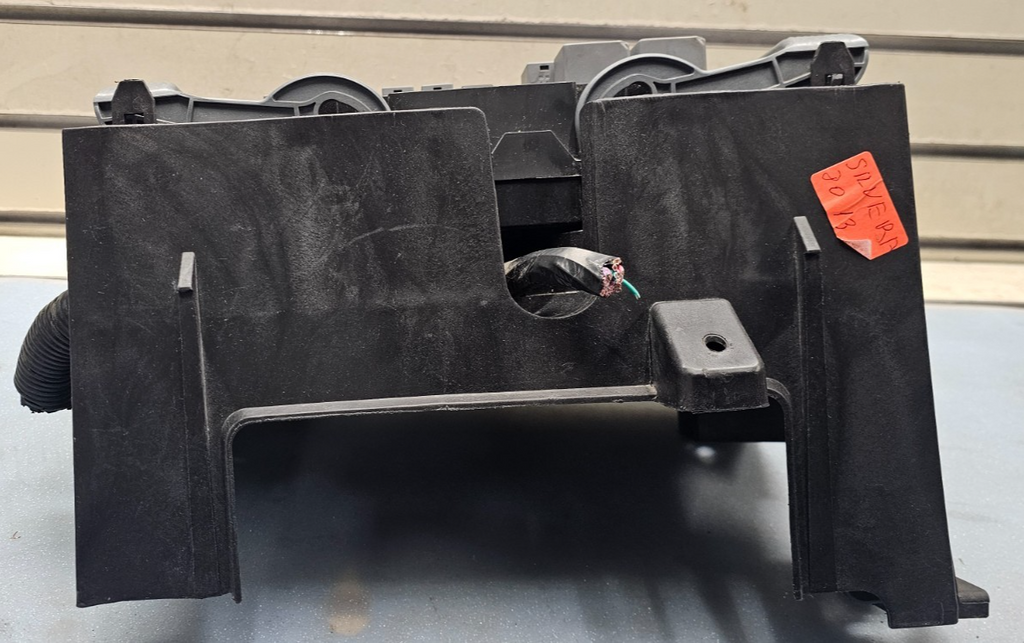 🔥10-13 Chevy Silverado GMC Sierra Fuse Box Relay Junction Power Module Unit OEM