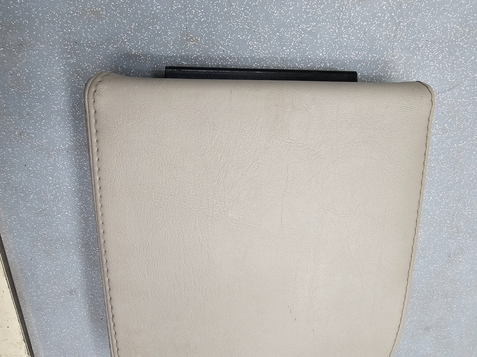 🔥05-10 JEEP COMMANDER GRAND CHEROKEE CENTER CONSOLE ARM REST LID TOP PAD LT TAN