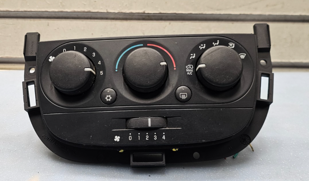 05-09 Montana Uplander Terraza Dash Temperature AC Heater Climate Control Black
