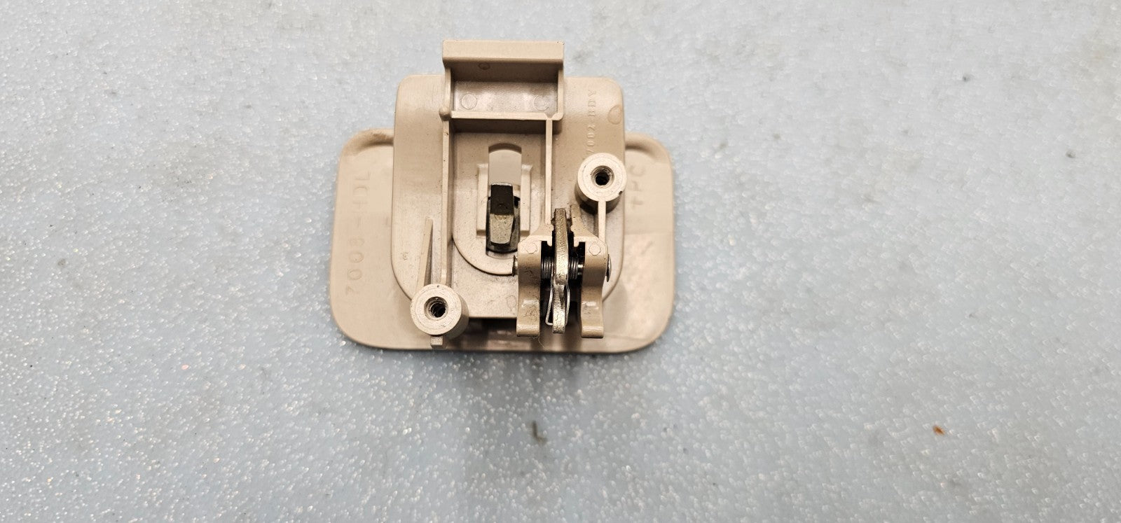 🔥03-07 Cadillac CTS SRX 05-09 STS Glove Box Latch Lock Handle Assembly Tan OEM