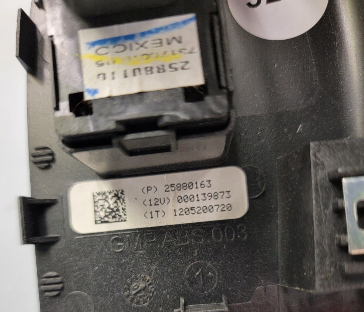07-14 CHEVY SILVERADO GMC PASSENGER RIGHT SIDE POWER WINDOW SWITCH SILVER WS47