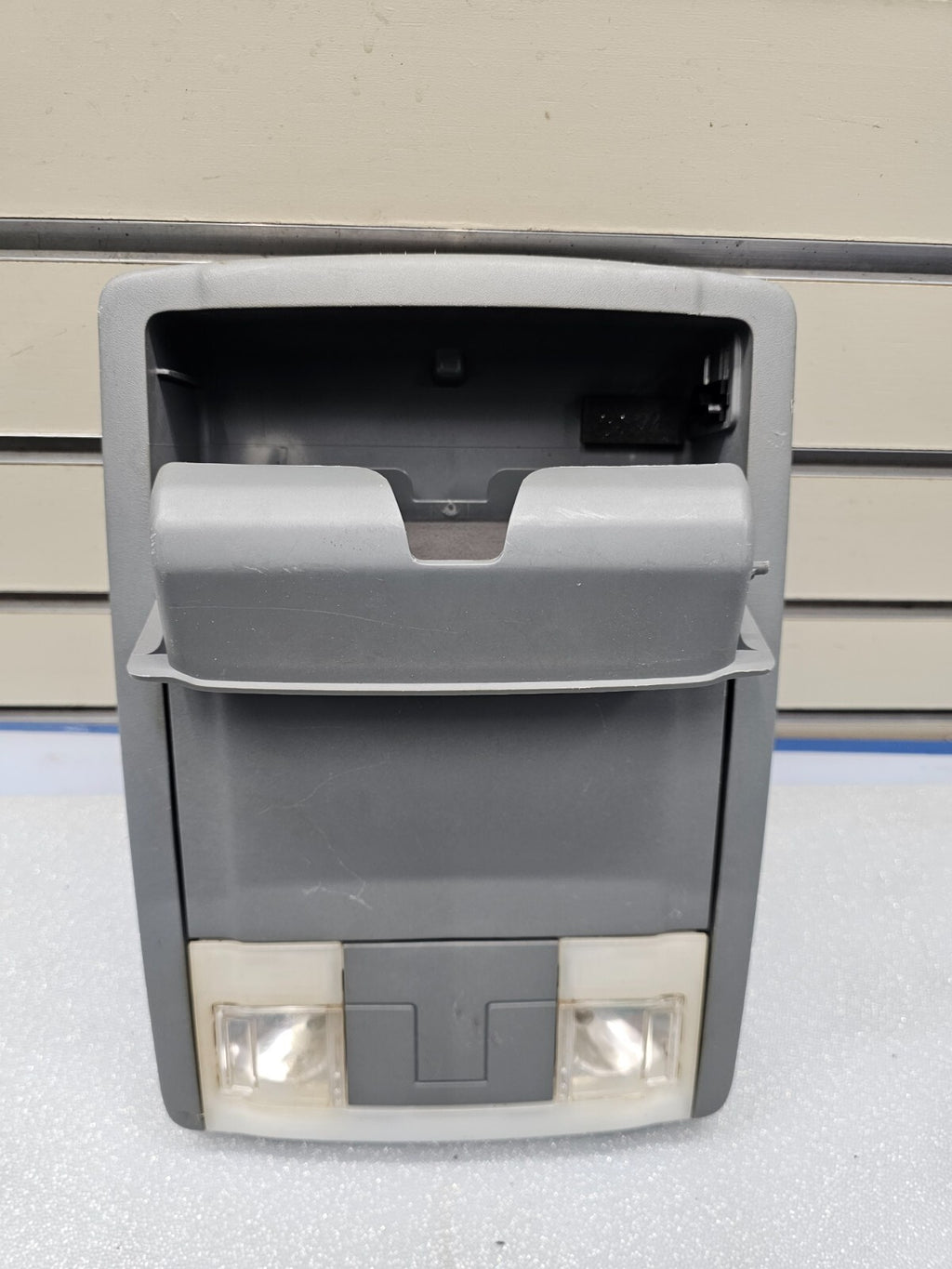 🔥09-14Ford F150 Expedition Ceiling Overhead Console Dome Map Light Storage Gray