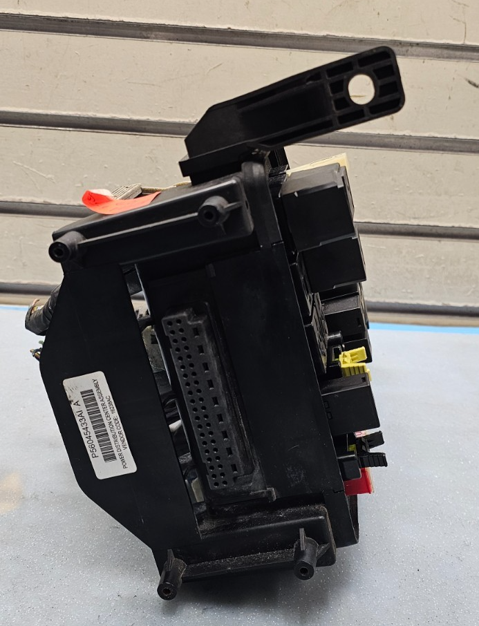 🔥02-05 Dodge Ram Engine TIPM Fuse Box Junction Body Control Distribution Module