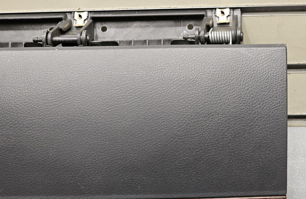 🔥08-10 Chrysler Town Country Upper Glove Box Dash Storage Door Lid Compartment