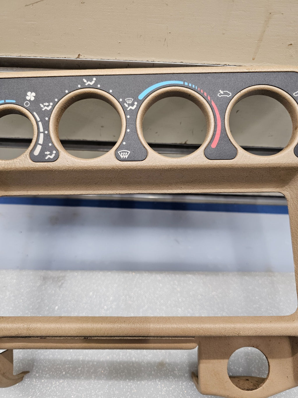 🔥1995 - 1998  DODGE NEON CLIMATE CONTROL RADIO DASH BEZEL DARK TAN