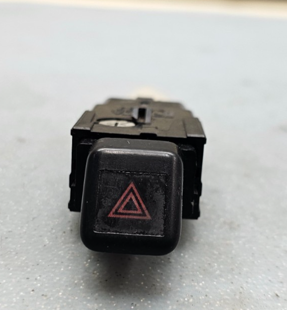 🔥1996-1999 TOYOTA 4RUNNER HAZARD EMERGENCY CONTROL SWITCH OEM