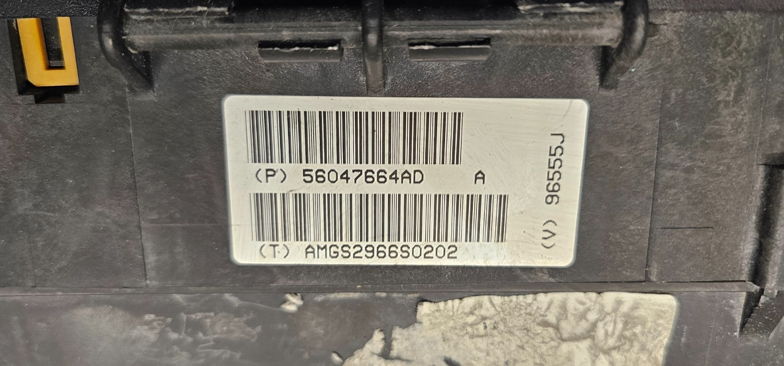 🔥2007 Jeep Liberty Under Hood Engine Relay Fuse Box Power Module Junction Block