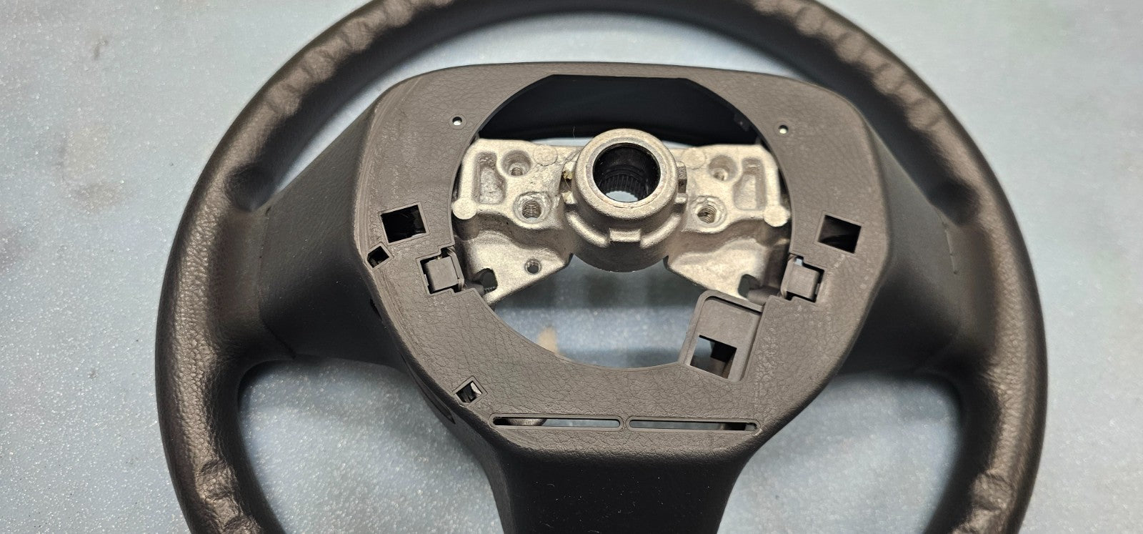 🔥06-12 TOYOTA RAV4 LEFT DRIVER STEERING COLUMN WHEEL COVER LEATHER BLACK OEM