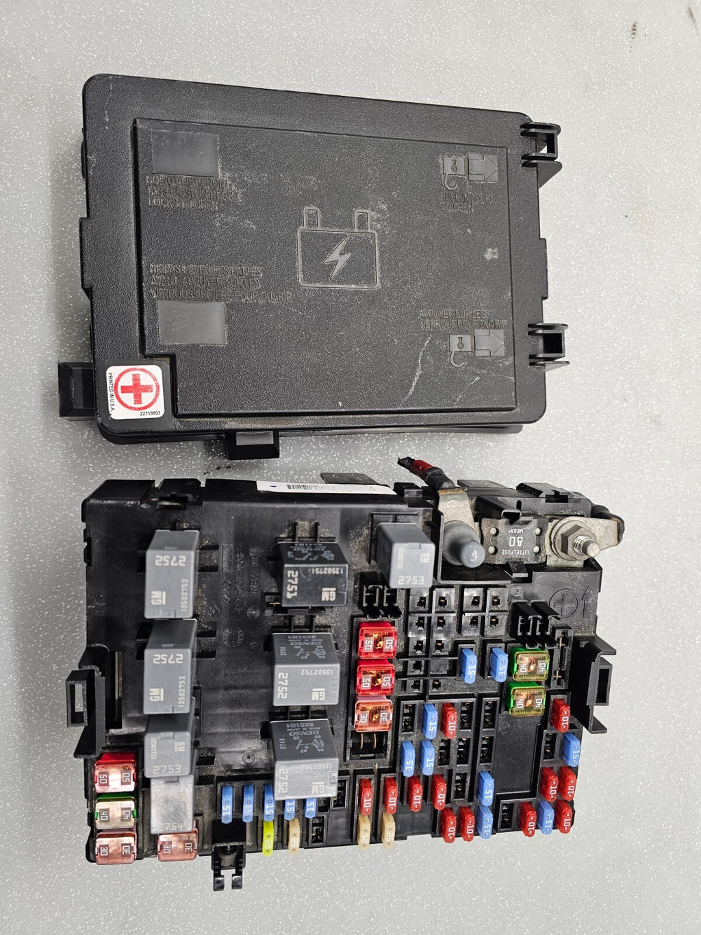 🔥07-09 Equinox Torrent Engine Fuse Relay Box Control Junction Module TIPM Unit