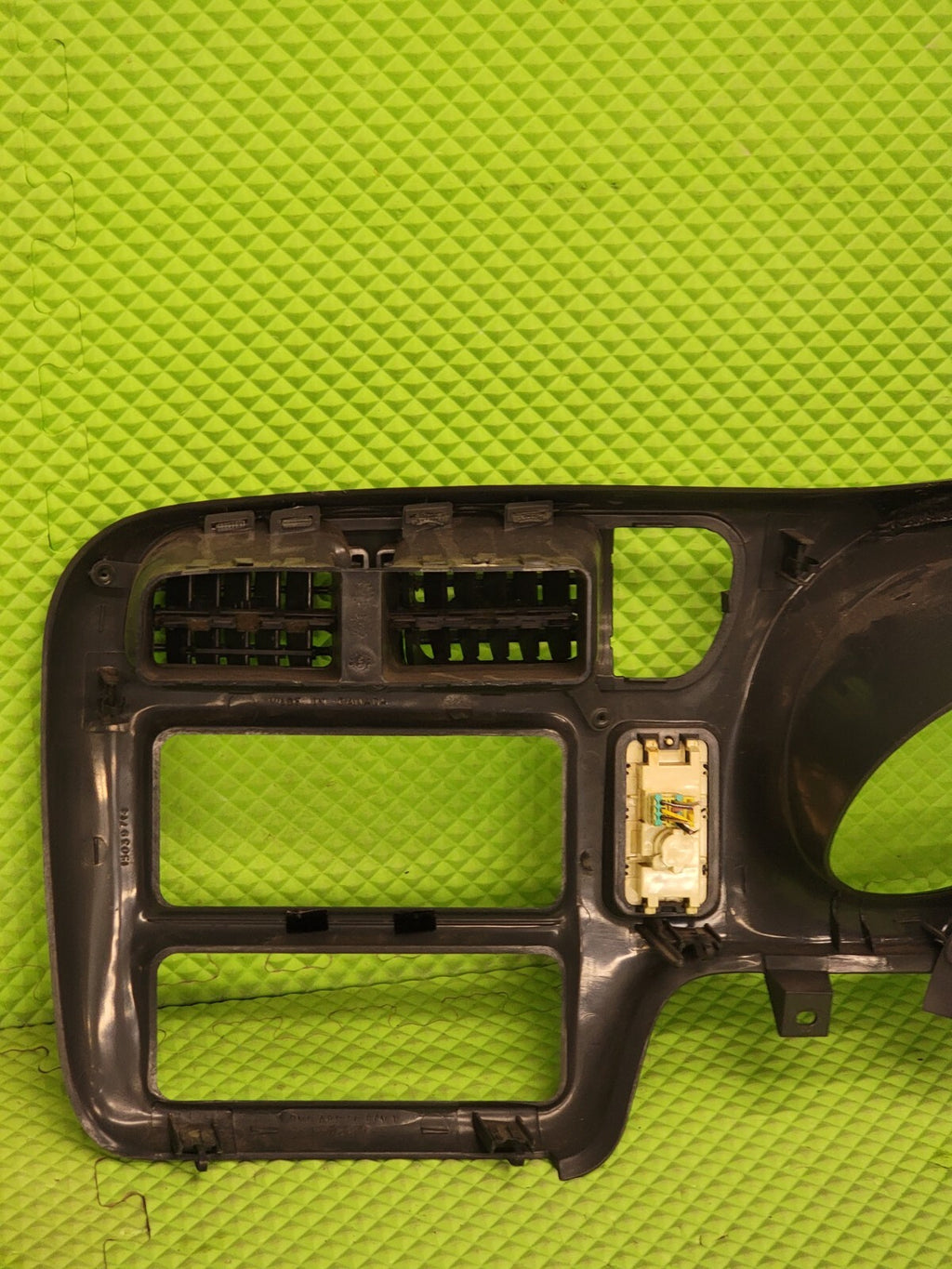 🔥98-04 BLAZER S10 JIMMY SONOMA Cluster Dash Radio Bezel graphite  C8