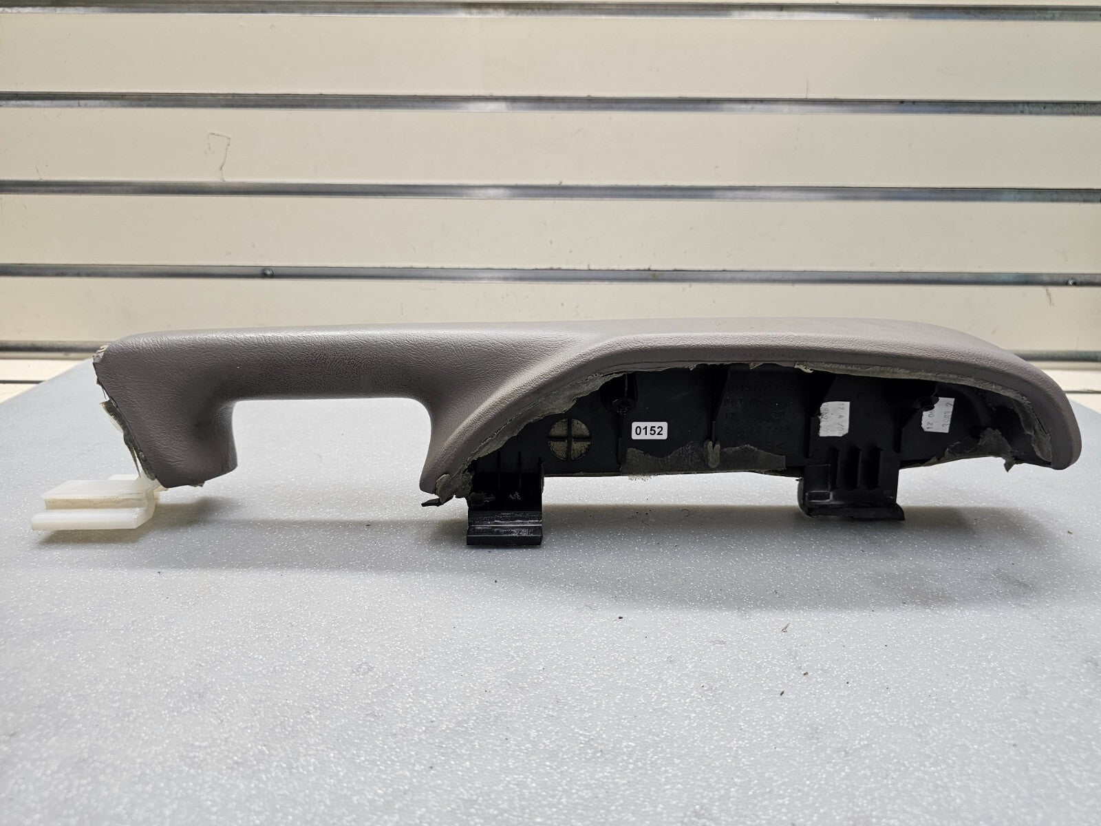 🔥03-06 Silverado SIERRA Door Panel ARMREST Front RIGHT Passenger Handle LT GRAY