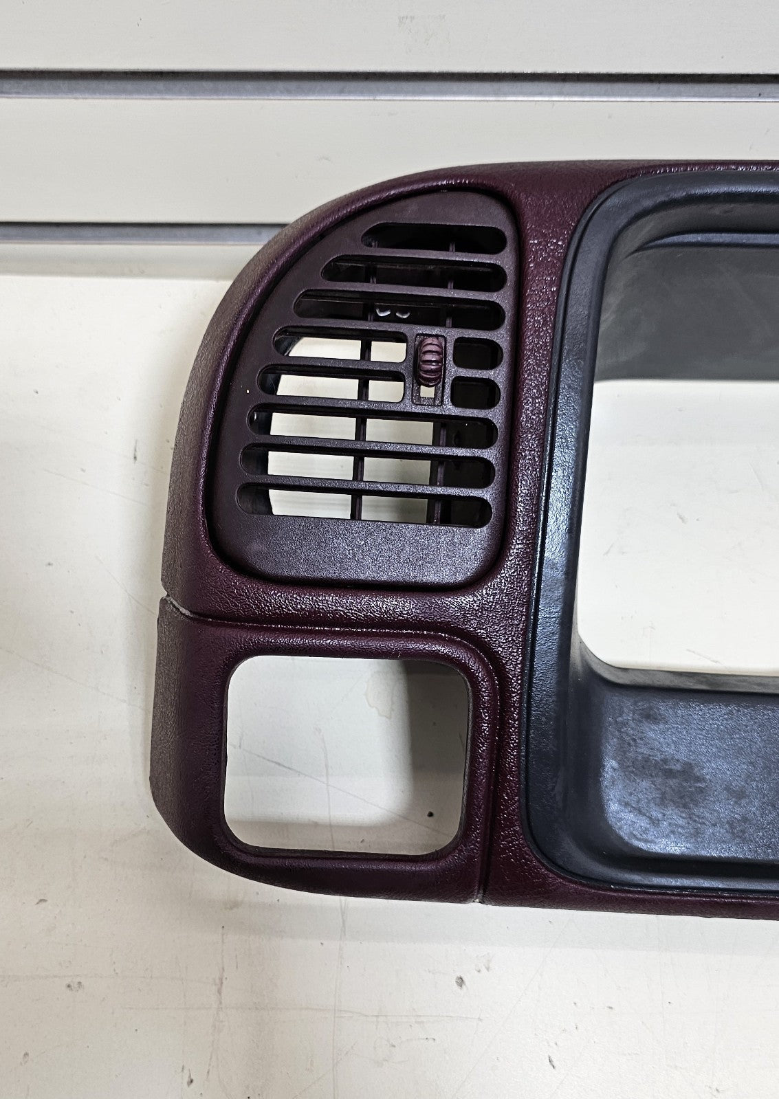 95-99 CHEVY GMC TRUCK SILVERADO CK Cluster Gauge Speedo Dash Bezel Red C3