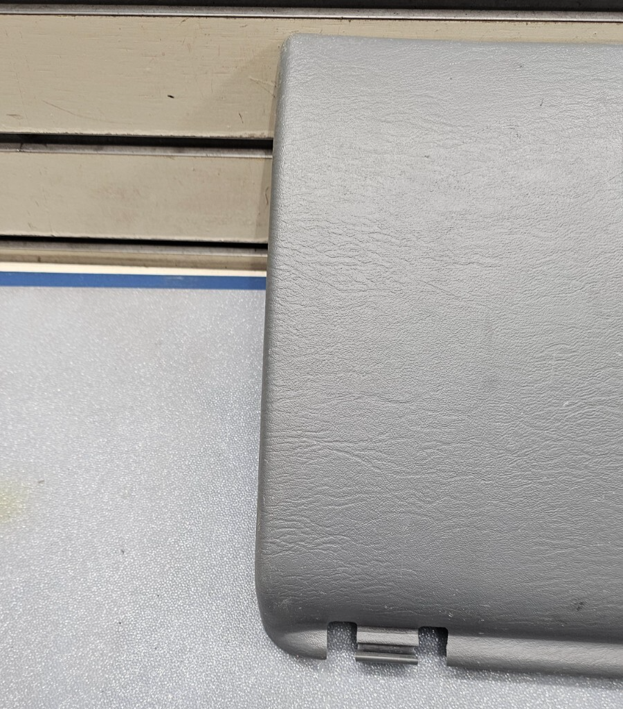🔥01-07 CARAVAN TOWN COUNTRY VOYAGER DASH GLOVE BOX COMPARTMENT ASSEMBLY GRAY