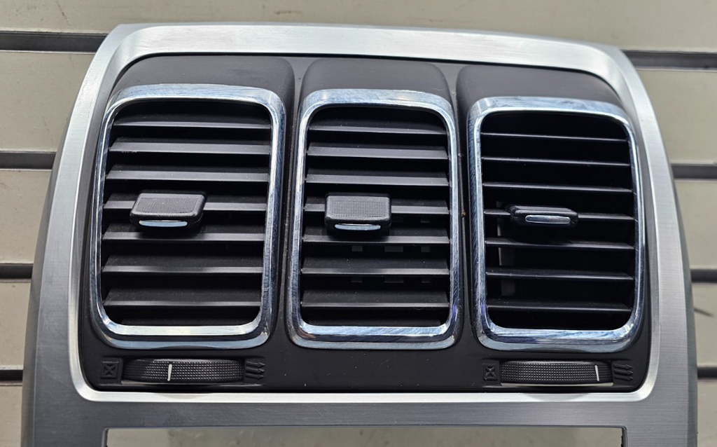 🔥07-12 GMC Acadia Dash AM FM Radio Display Climate Control Bezel Silver